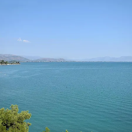 Lägenhet Mit Atemberaubendem Ausblick In Kivérion