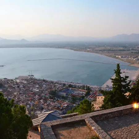 Apartment Mit Atemberaubendem Ausblick In Kiveri